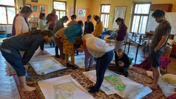 students reiewing final designs