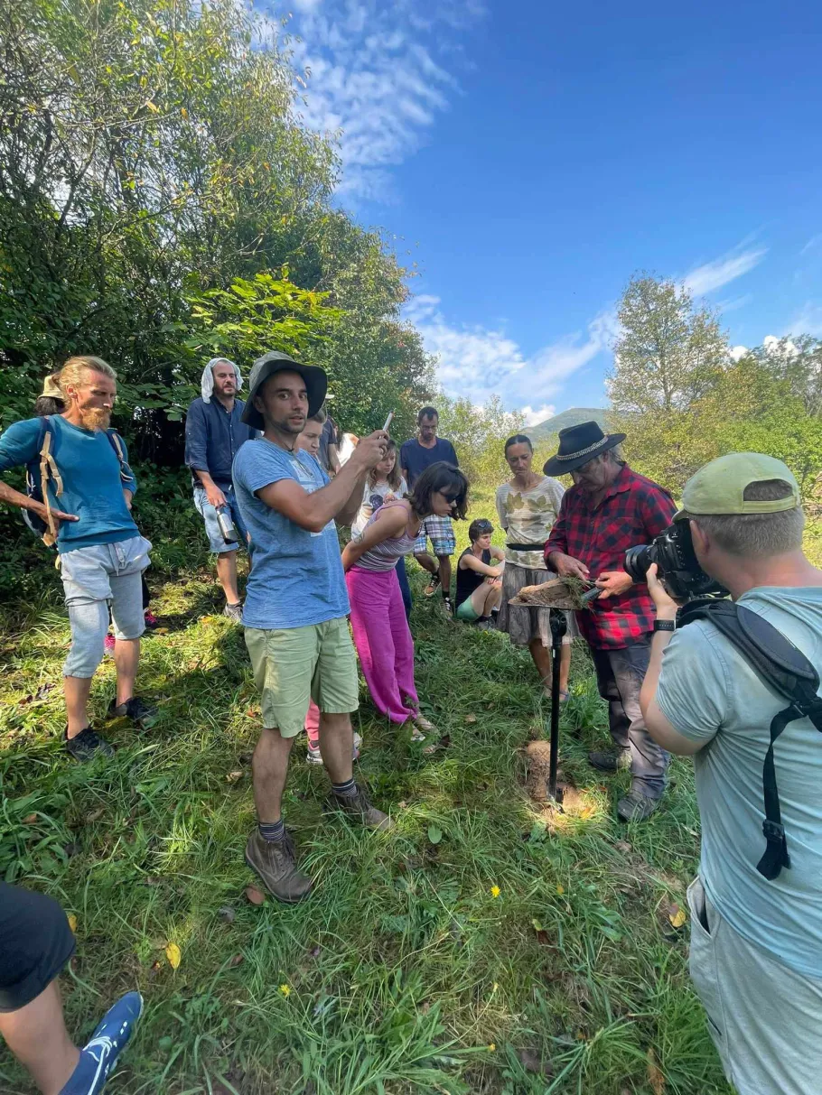 Andreas Pohl teaching permaculture at his homestead Dupa Gard